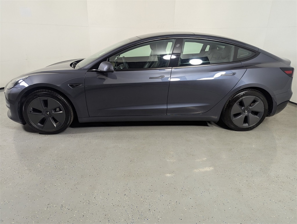 2021 Tesla Model 3 Standard Range Plus 3