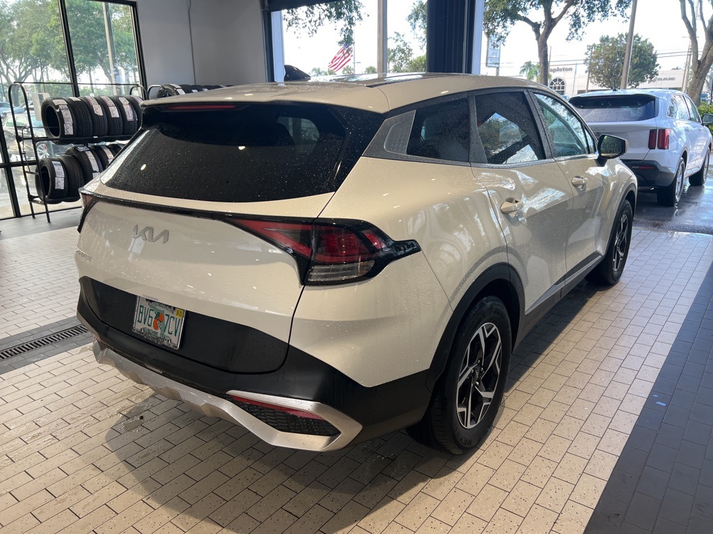 2023 Kia Sportage LX 24