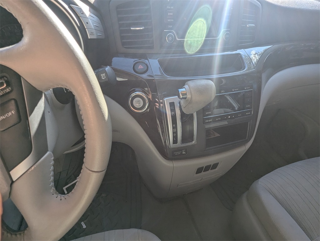 2015 Nissan Quest 3.5 SV 16