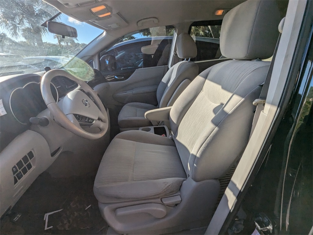 2015 Nissan Quest 3.5 SV 18