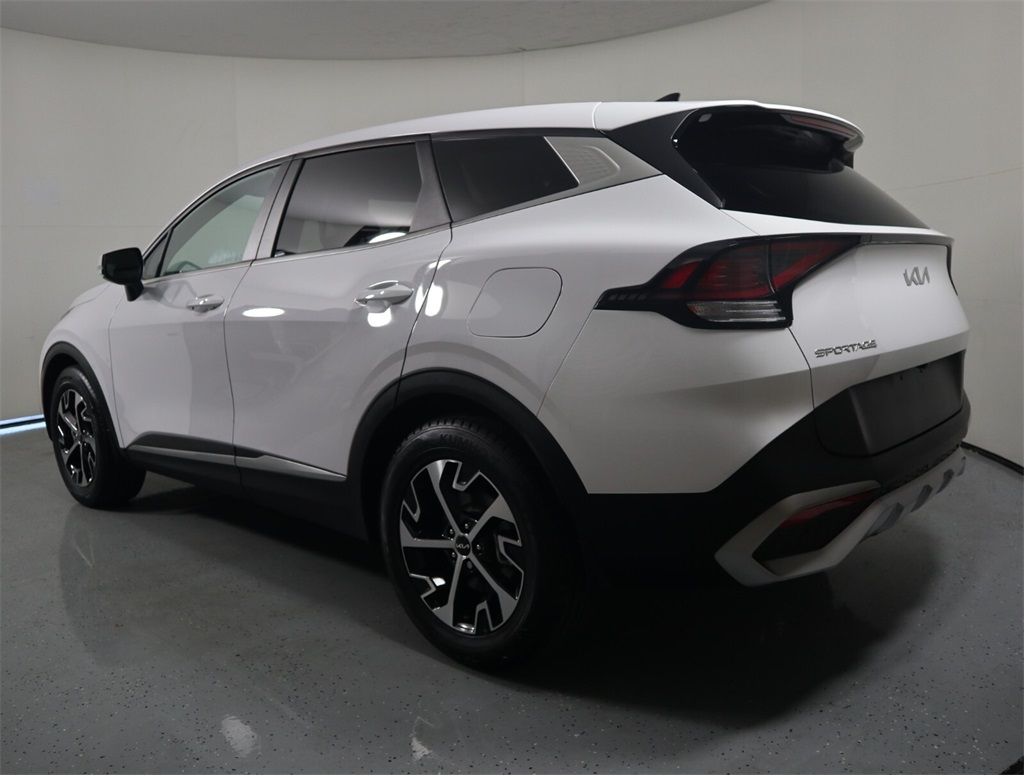 2023 Kia Sportage EX 4