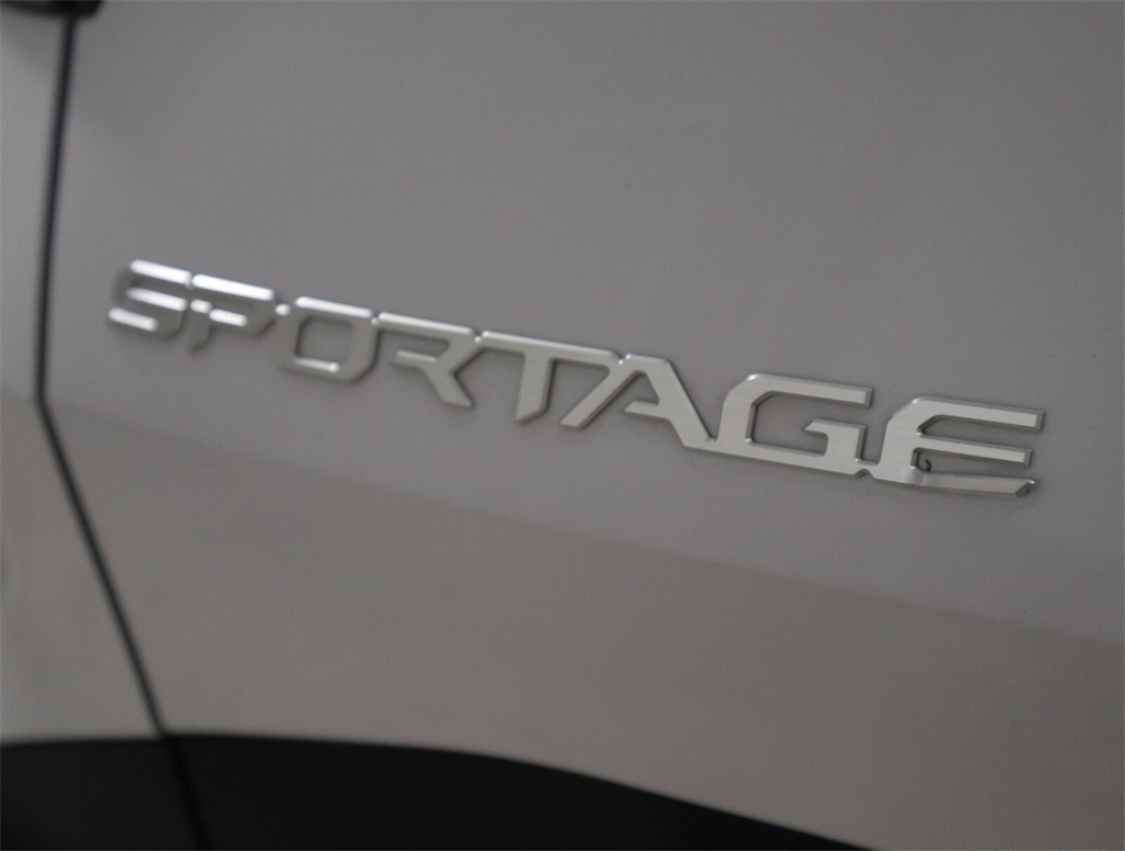 2023 Kia Sportage EX 28