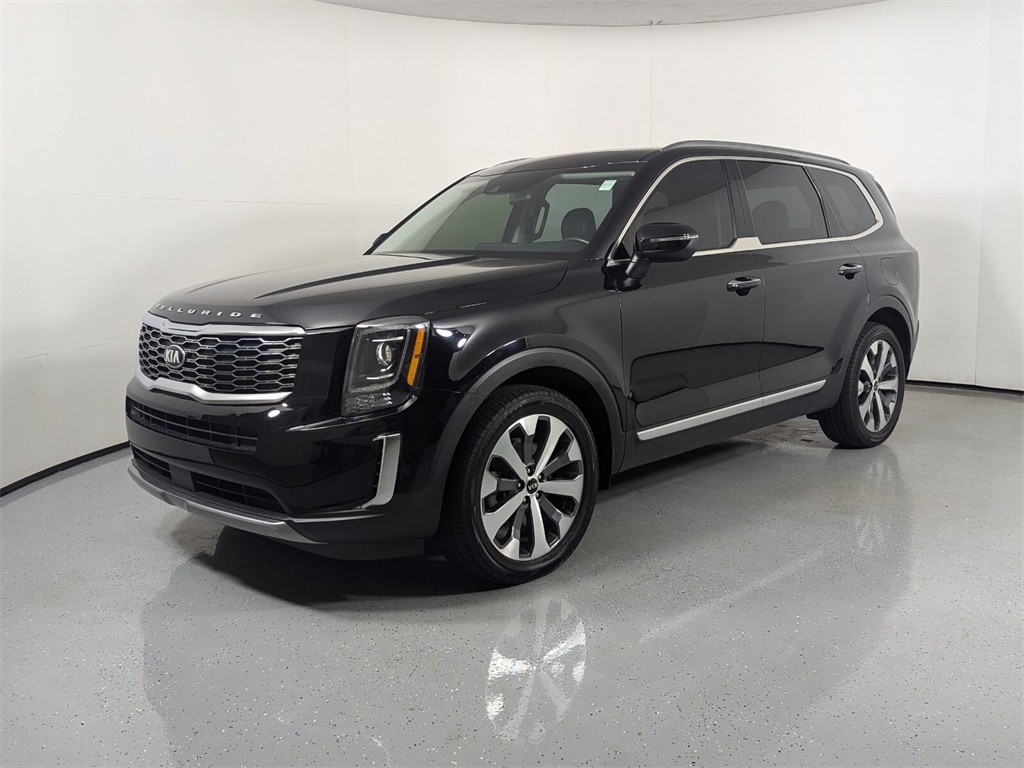 2021 Kia Telluride S 3