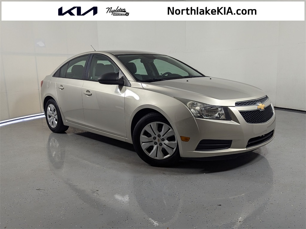 2013 Chevrolet Cruze LS 1