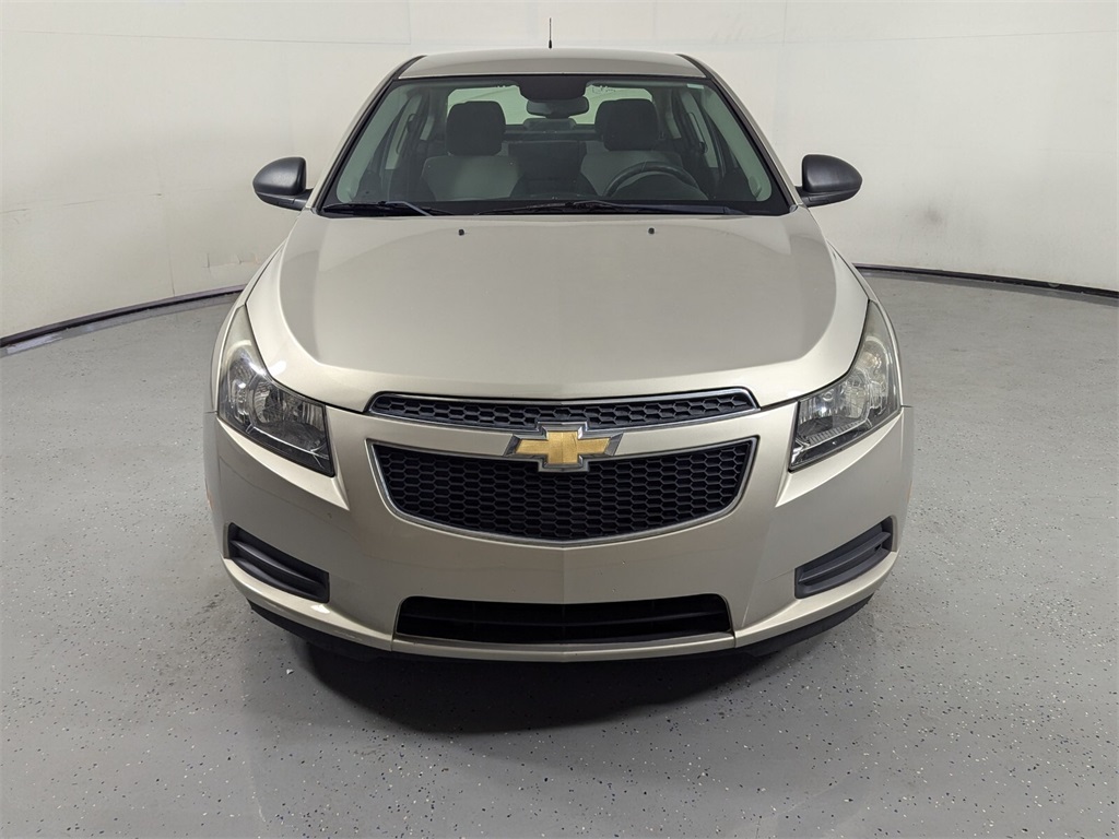 2013 Chevrolet Cruze LS 2