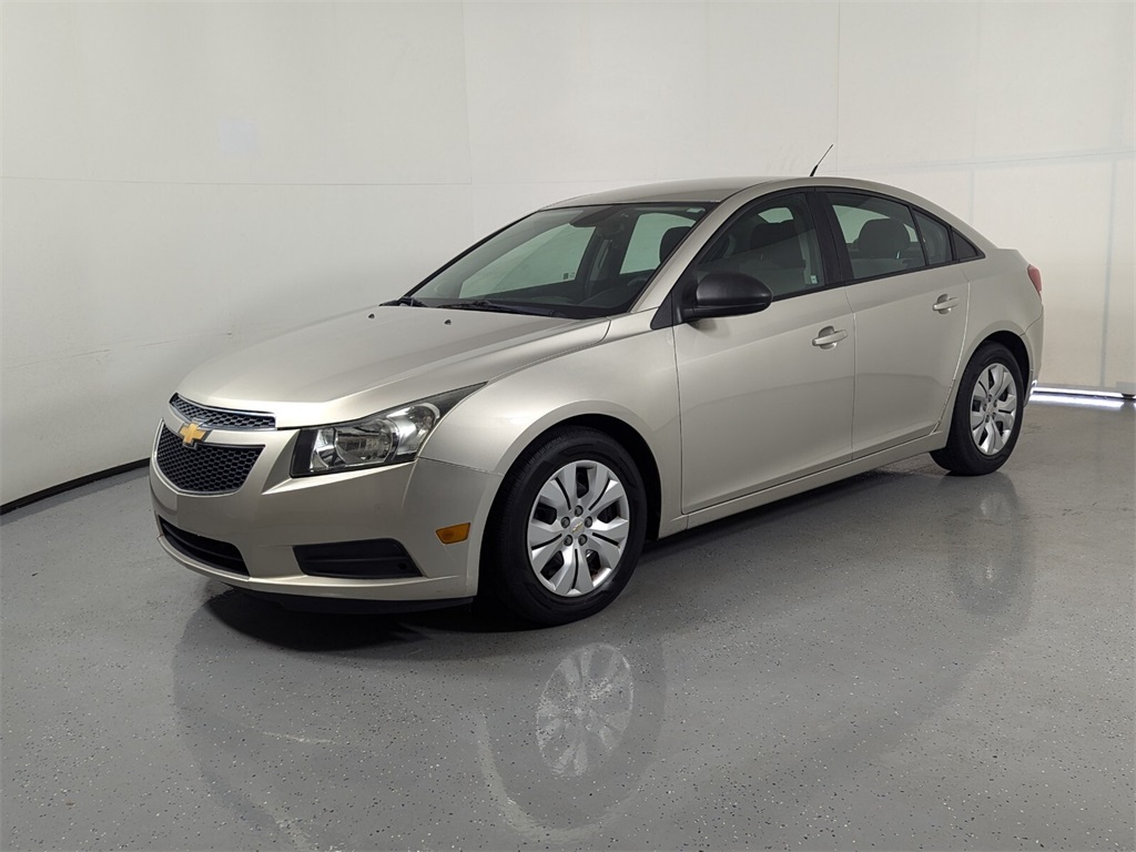 2013 Chevrolet Cruze LS 3