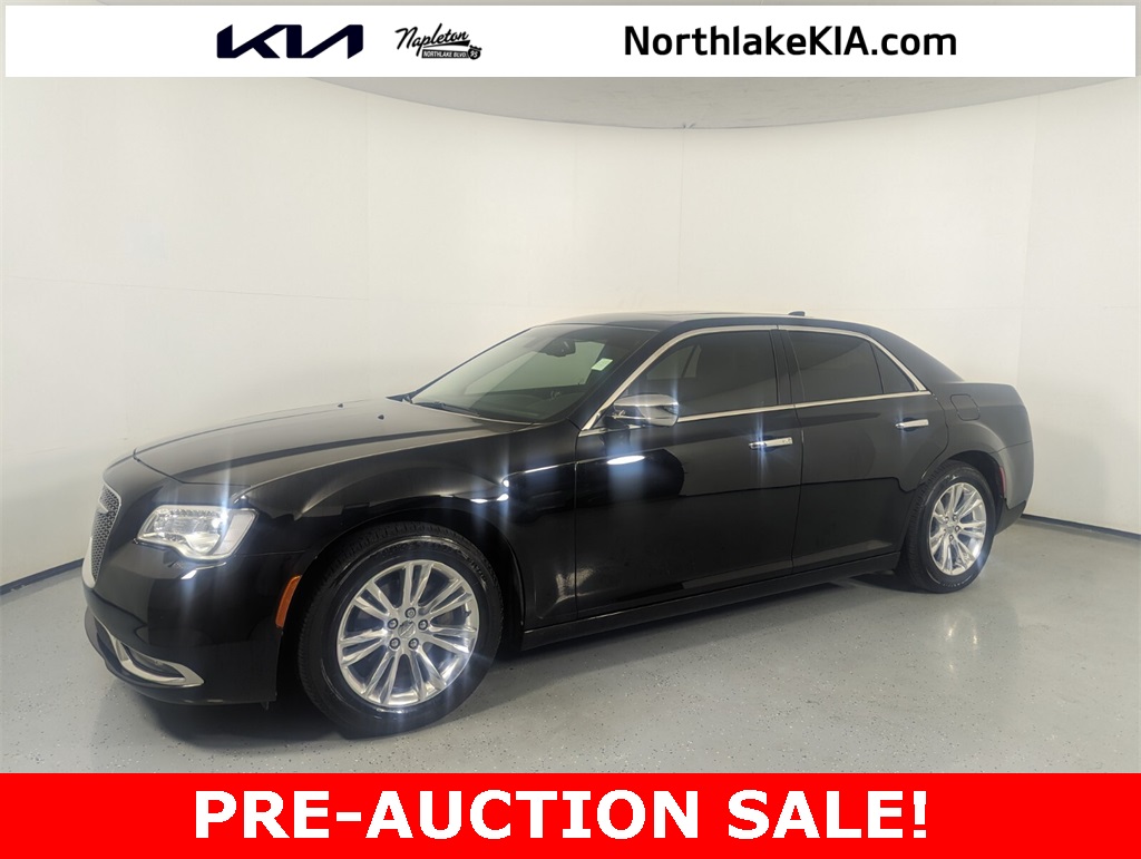 2016 Chrysler 300C Base 3