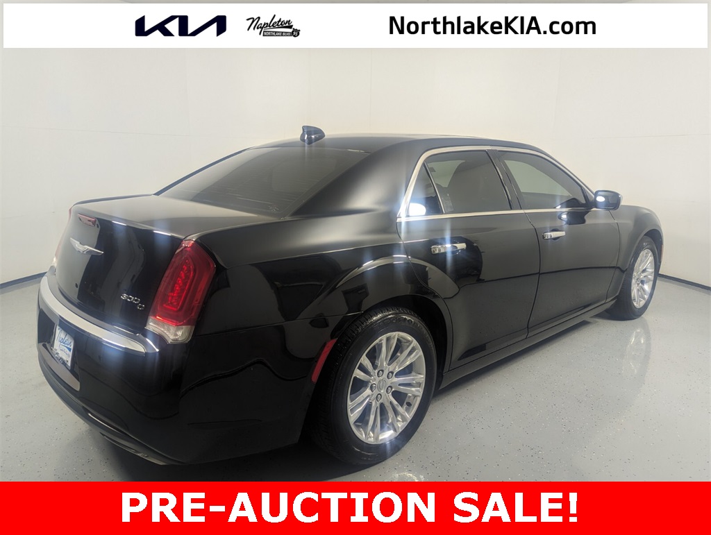 2016 Chrysler 300C Base 6