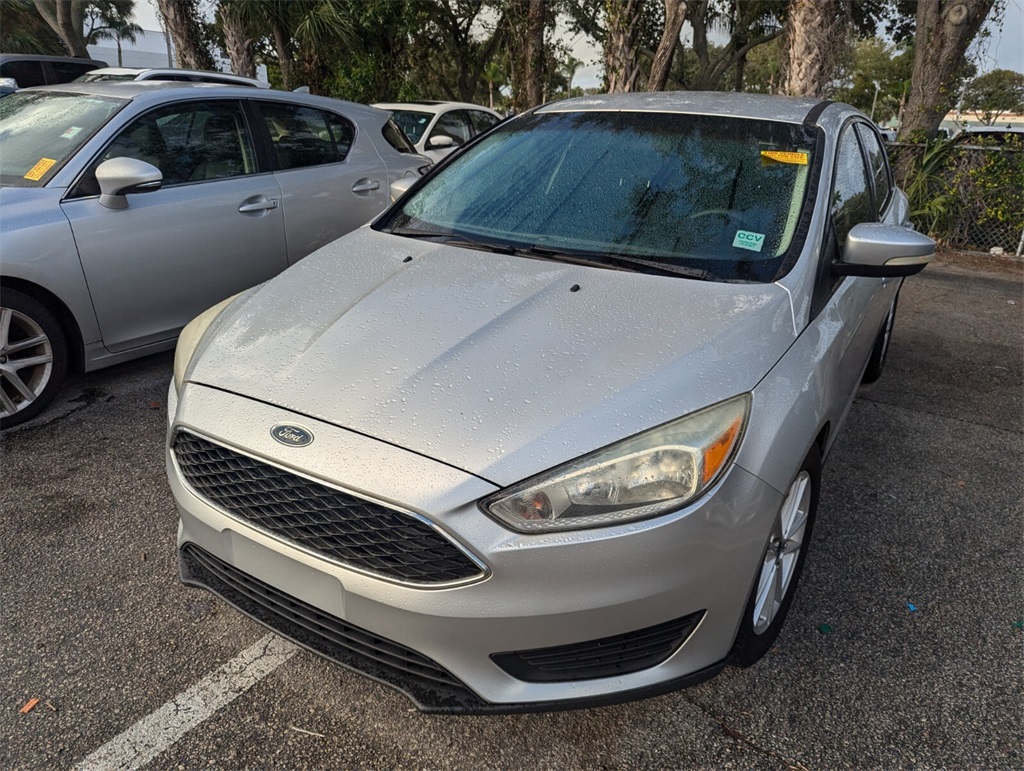 2015 Ford Focus SE 2