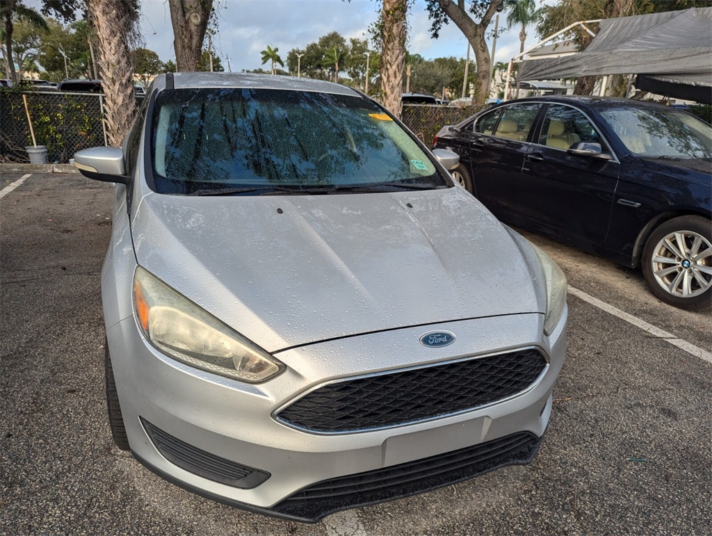 2015 Ford Focus SE 8