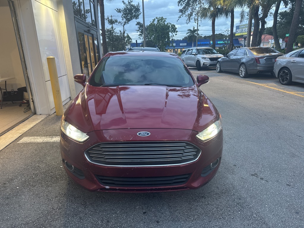 2016 Ford Fusion Hybrid SE 2