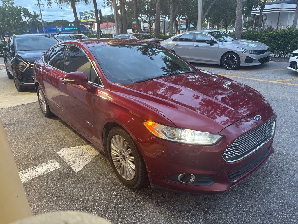 2016 Ford Fusion Hybrid SE 3