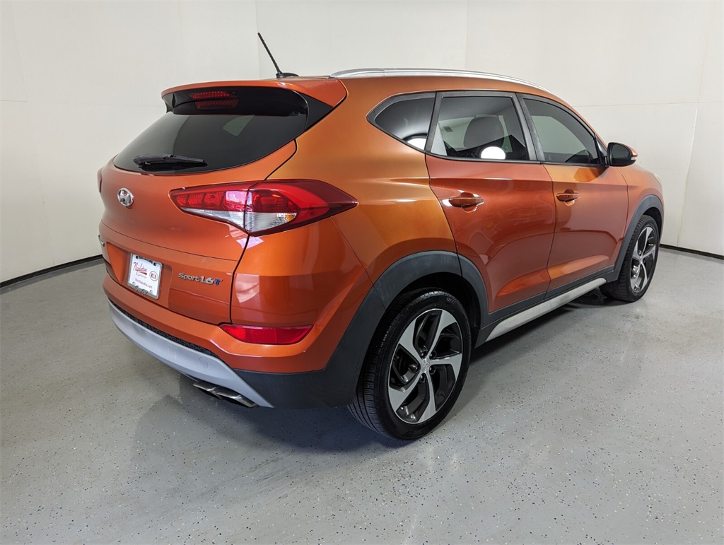 2017 Hyundai Tucson Sport 6