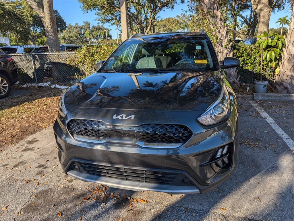 2022 Kia Niro Plug-In Hybrid LXS 3