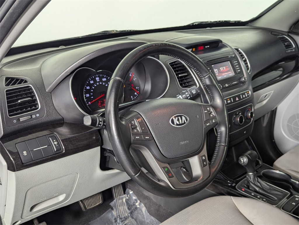 2014 Kia Sorento LX 11