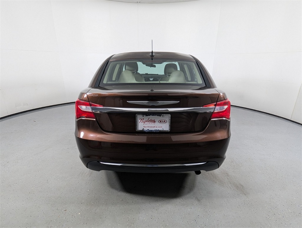 2013 Chrysler 200 Touring 7