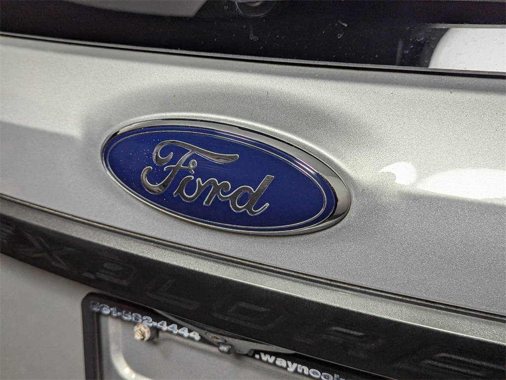 2017 Ford Explorer XLT 4