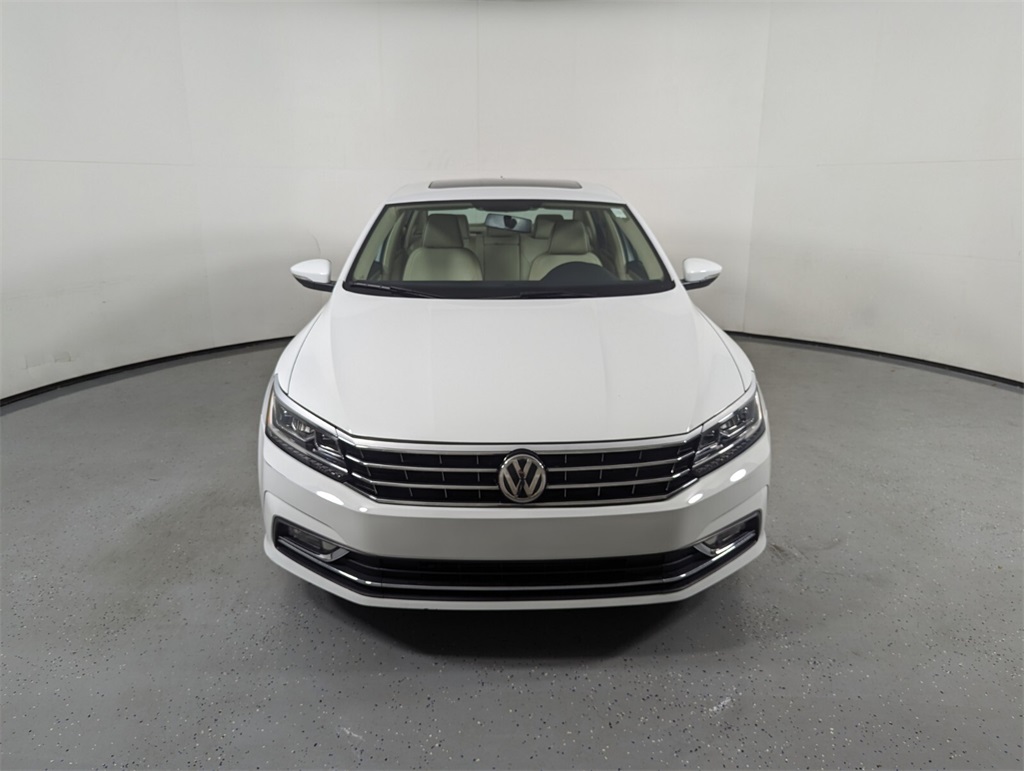 2018 Volkswagen Passat  2