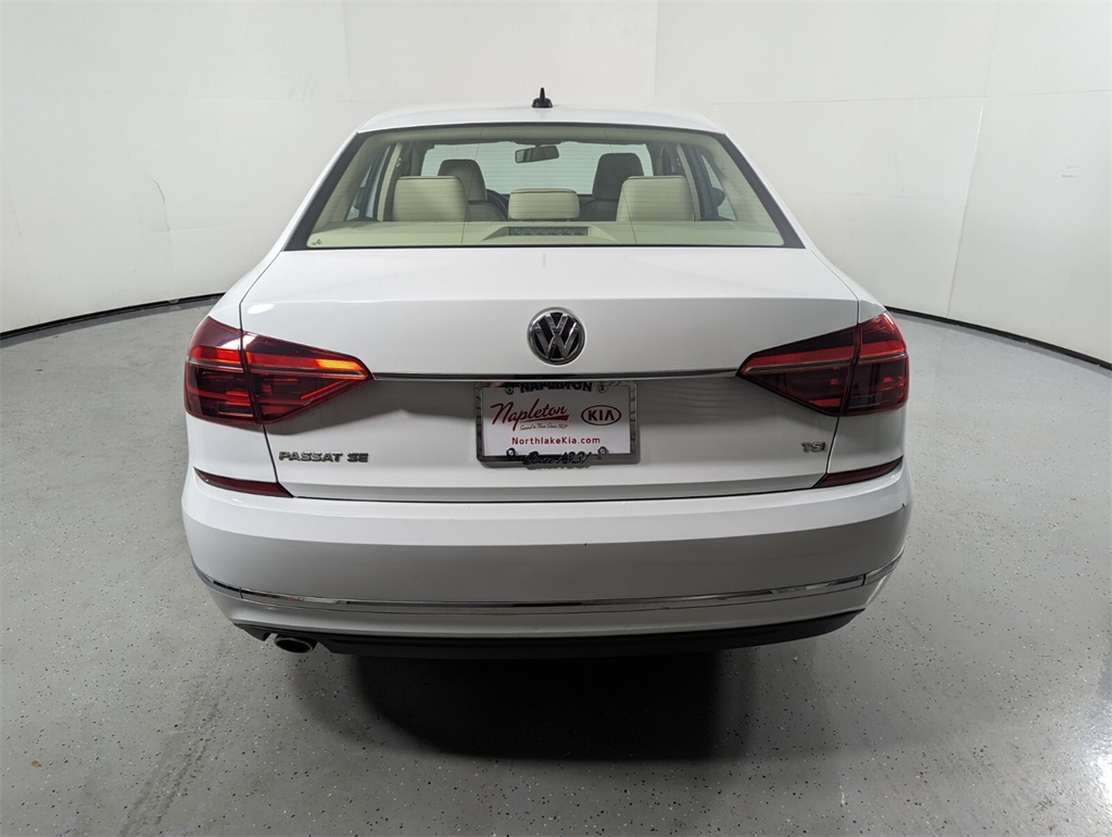 2018 Volkswagen Passat  7