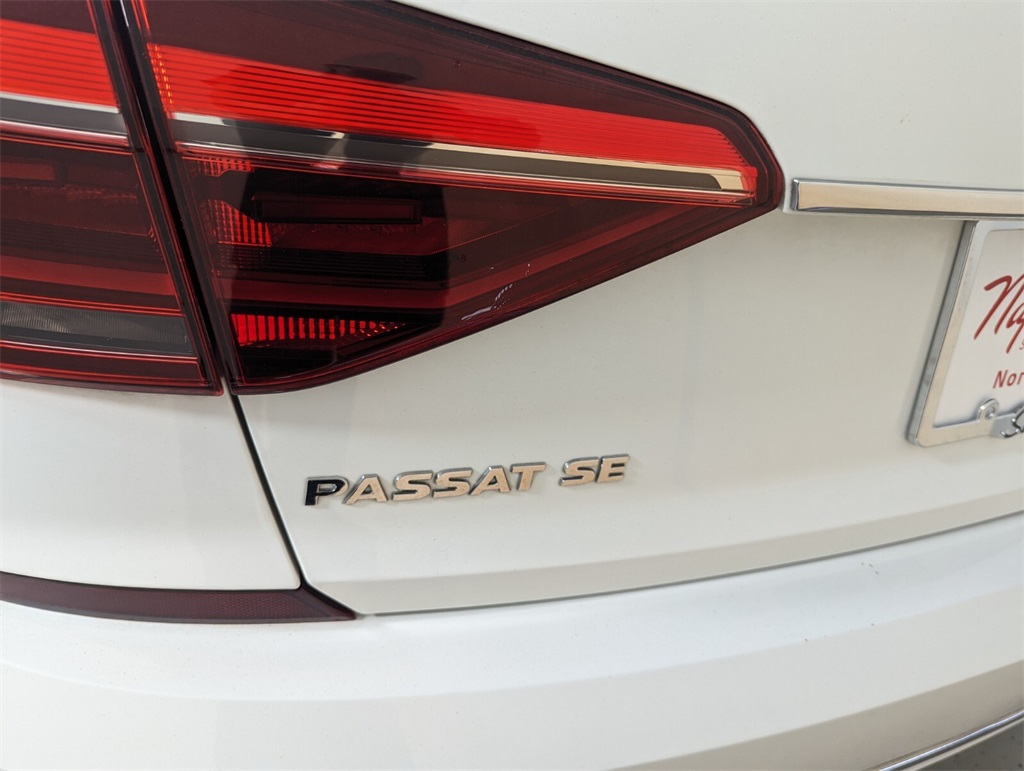 2018 Volkswagen Passat  8