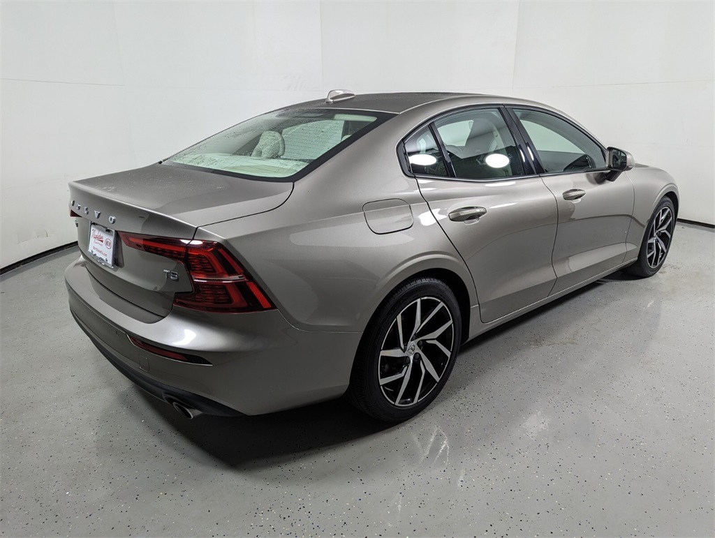 2019 Volvo S60 T5 Momentum 6