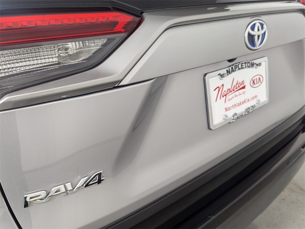 2021 Toyota RAV4 Hybrid XSE 8