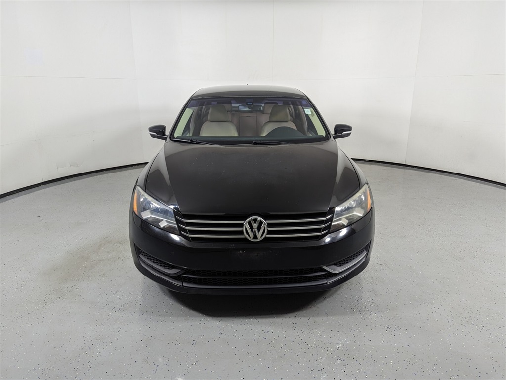 2012 Volkswagen Passat 2.5 SE 2