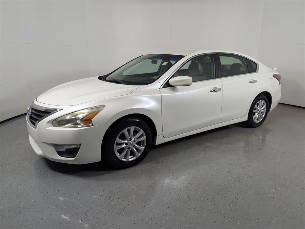 2014 Nissan Altima 2.5 S 3