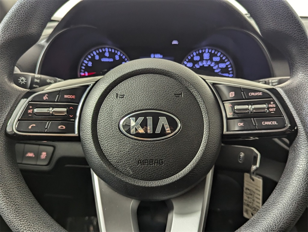 2020 Kia Forte FE 17