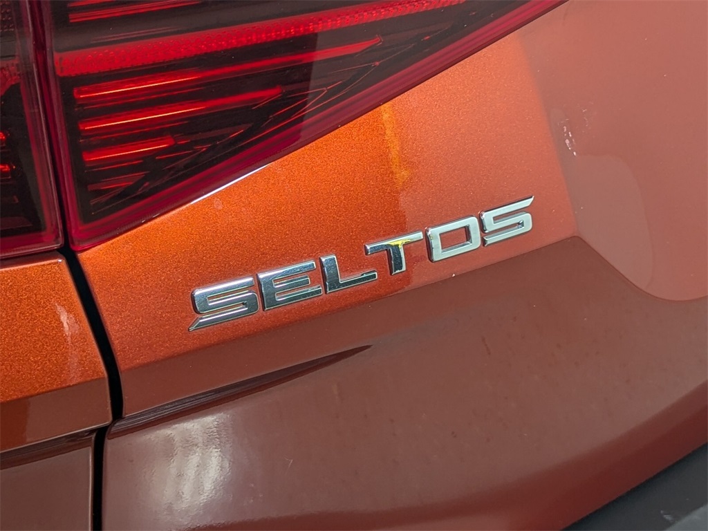 2021 Kia Seltos S 4