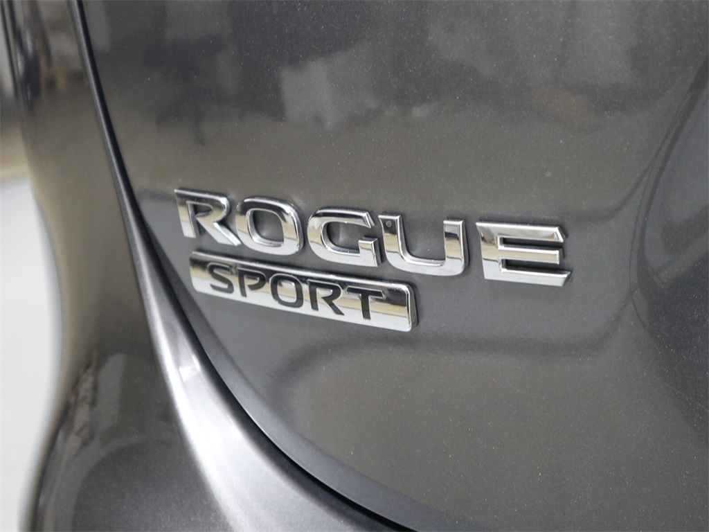 2020 Nissan Rogue Sport S 4