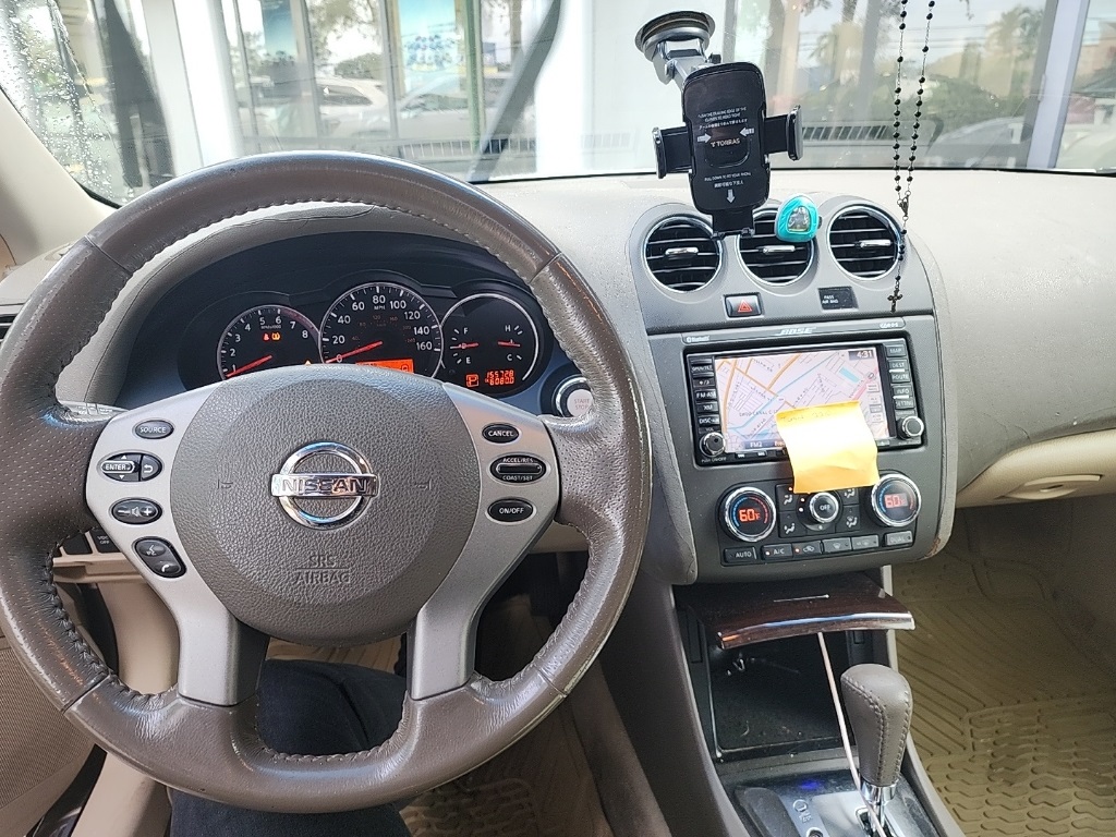 2010 Nissan Altima  2