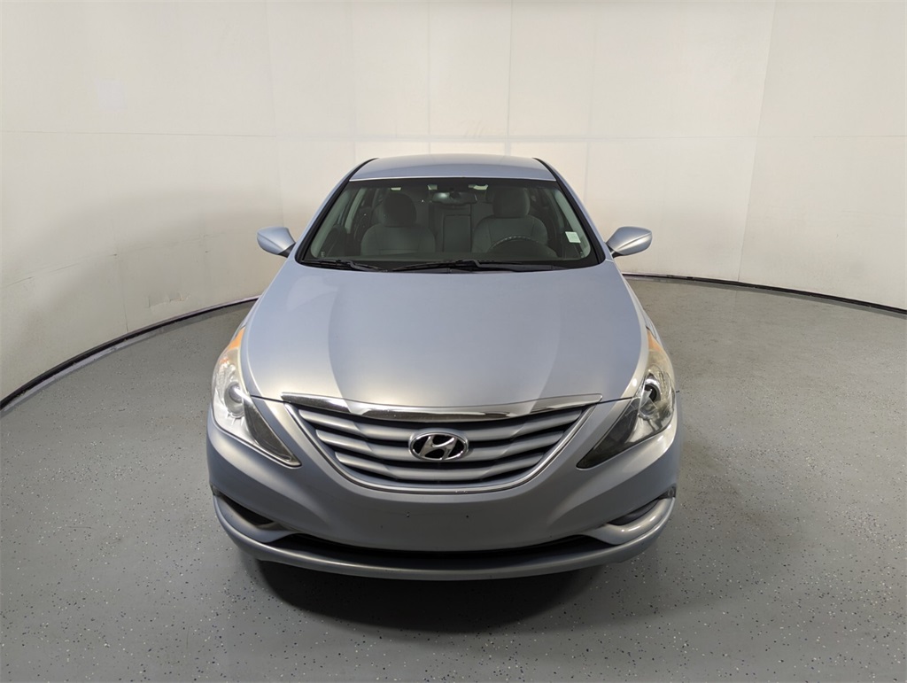 2012 Hyundai Sonata GLS 2