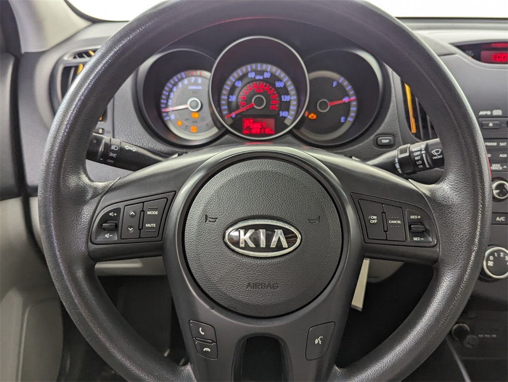 2011 Kia Forte EX 17