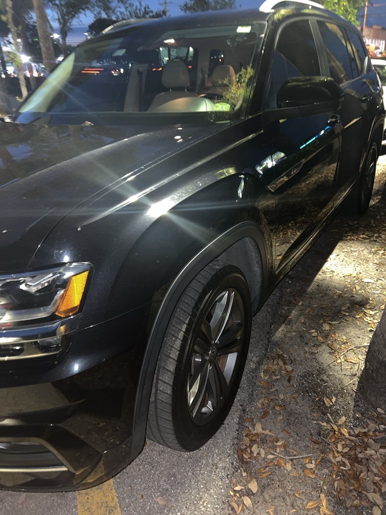 2019 Volkswagen Atlas 3.6L V6 SEL R-Line 2