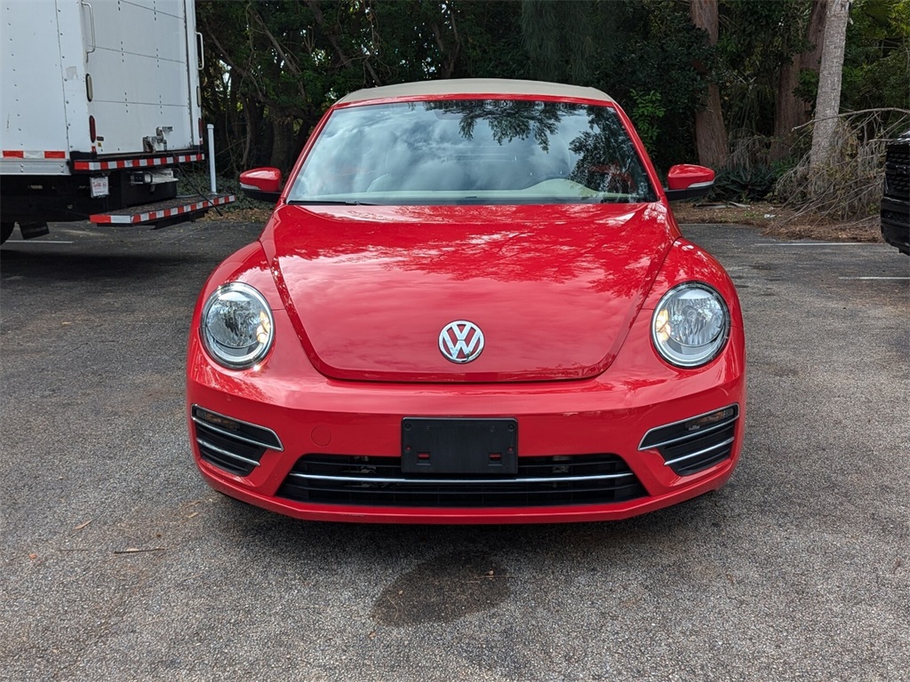 2018 Volkswagen Beetle  2