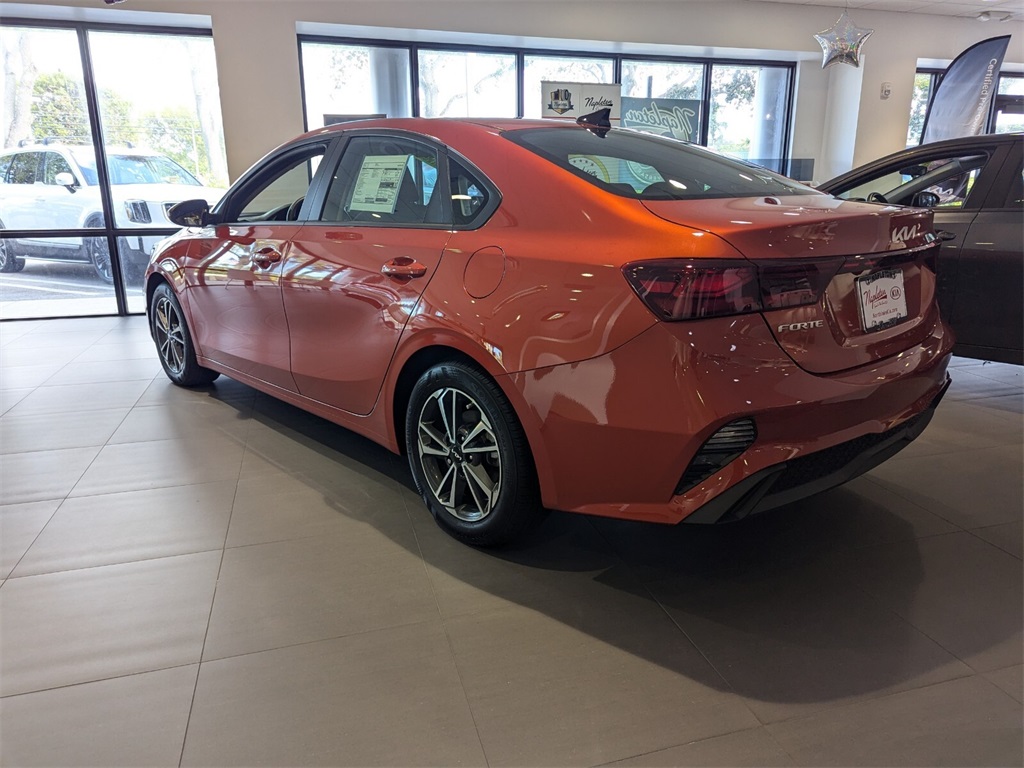 2023 Kia Forte LXS 5