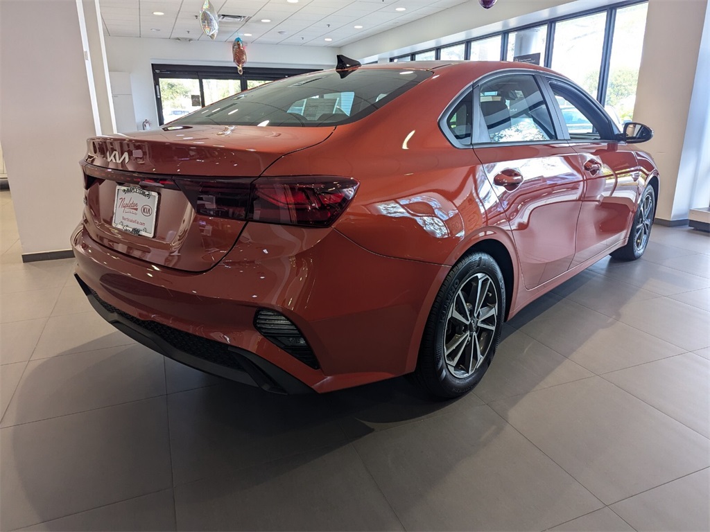 2023 Kia Forte LXS 8