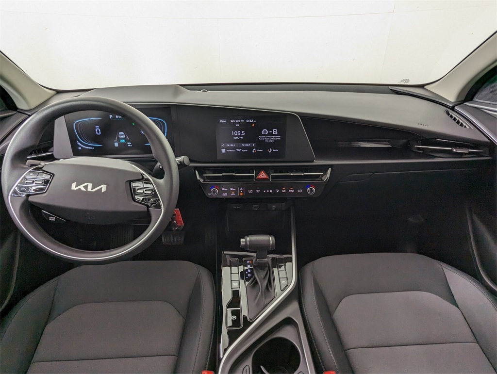 2024 Kia Niro LX 14