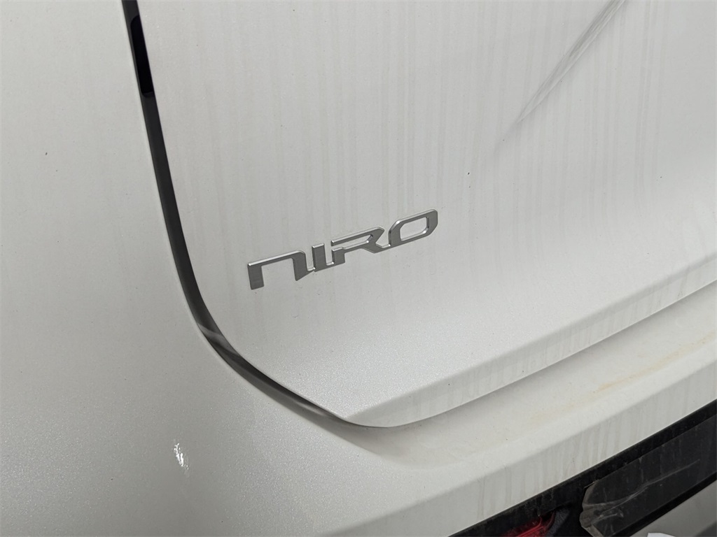 2024 Kia Niro LX 6