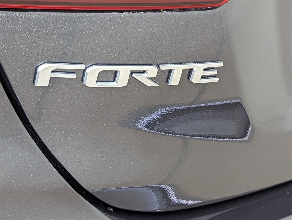 2024 Kia Forte LXS 8