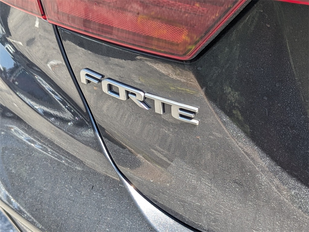 2024 Kia Forte GT-Line 4