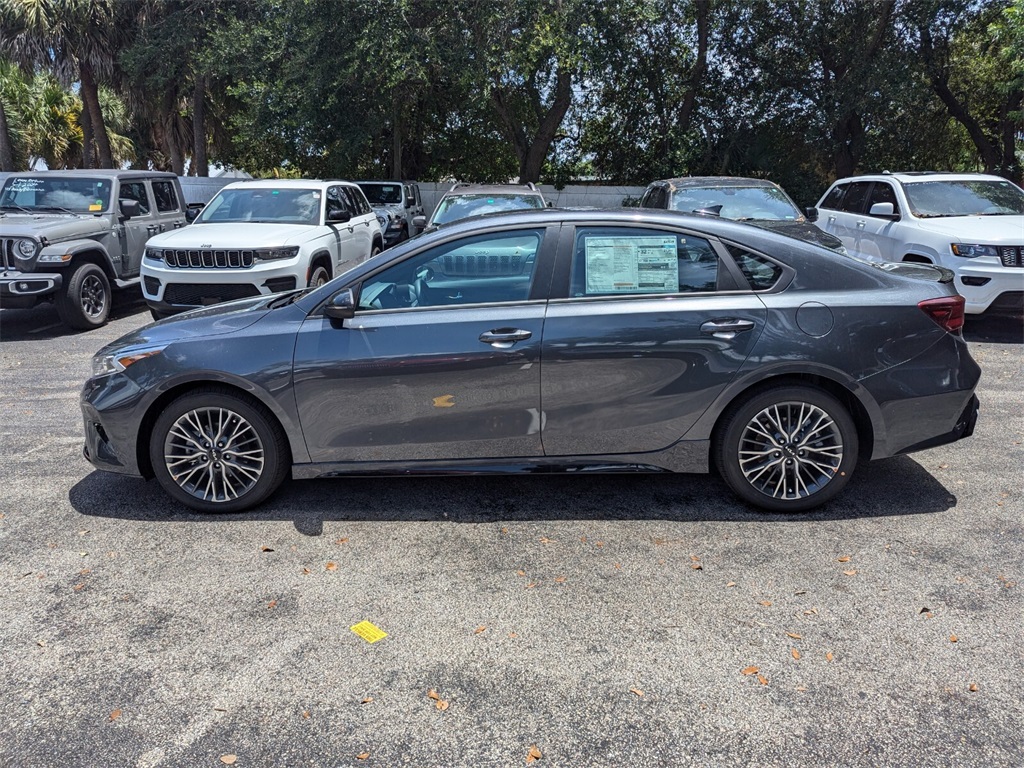 2024 Kia Forte GT-Line 4