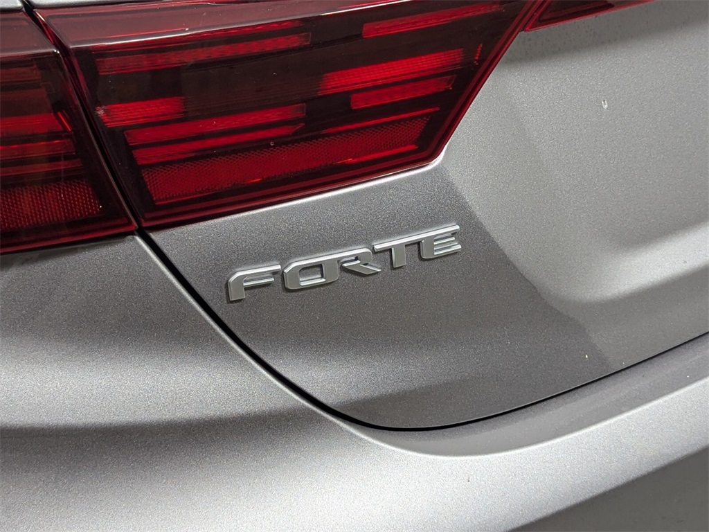 2024 Kia Forte GT-Line 5