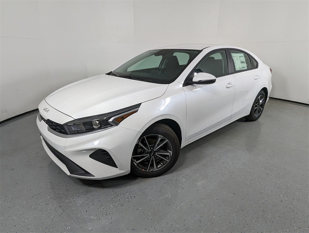 2024 Kia Forte LXS 3