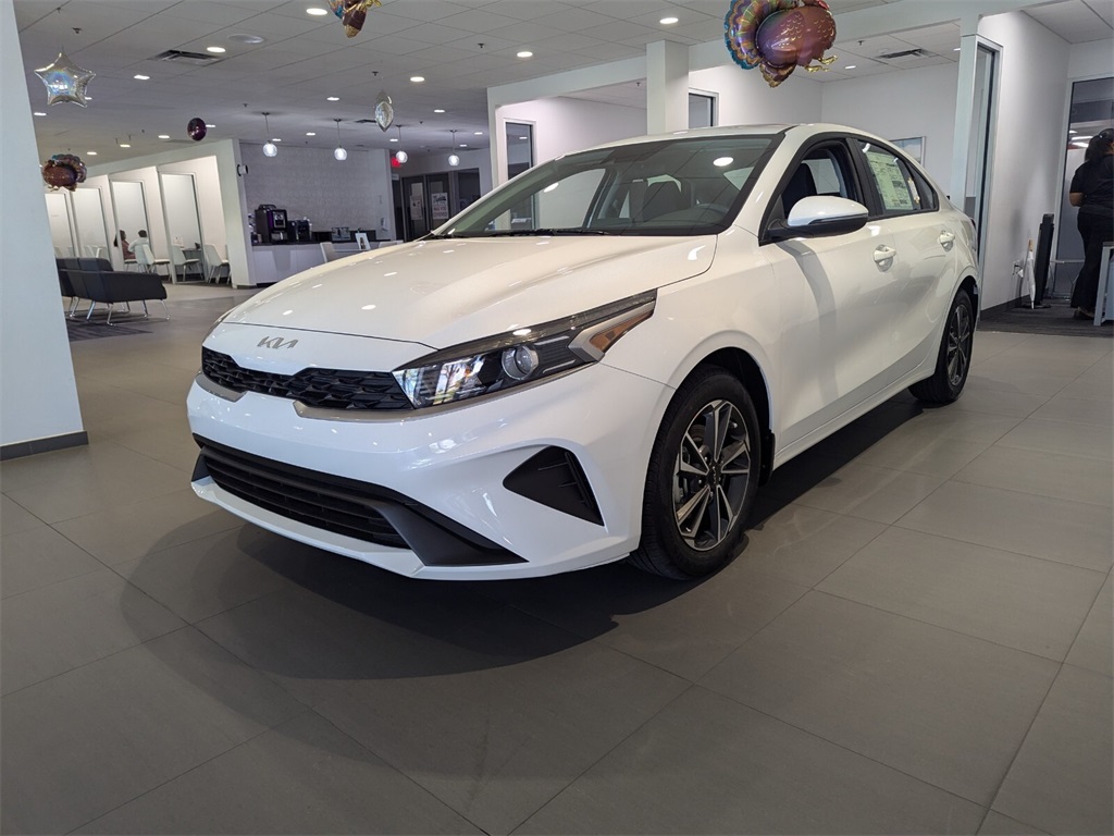 2024 Kia Forte LXS 3