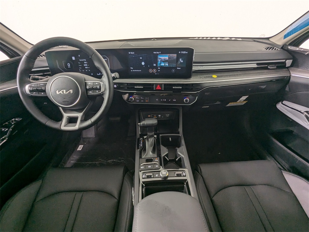 2025 Kia K5 EX 12