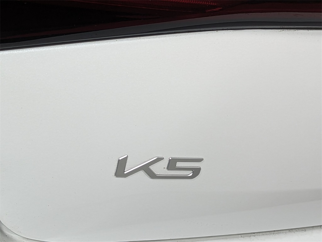 2025 Kia K5 LXS 8