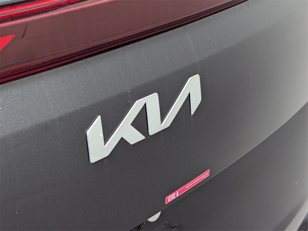 2025 Kia Carnival LXS 6