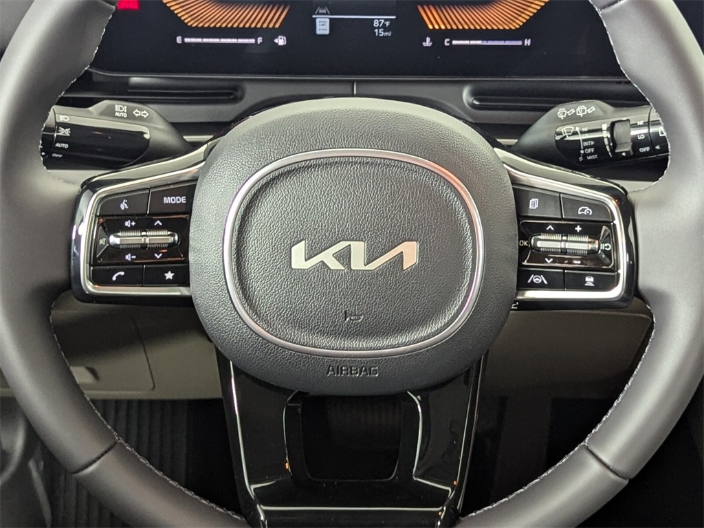 2025 Kia Carnival LXS 13